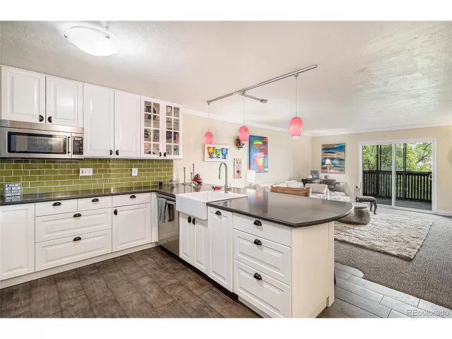 MLS: 7924388 Condo For Sale