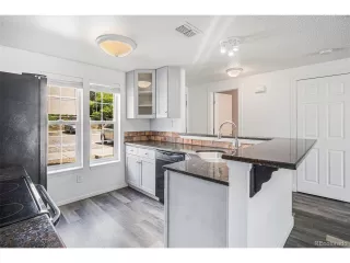 Photo #6: 7926506 Listing