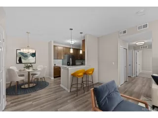 Photo #4: 7932967 Listing