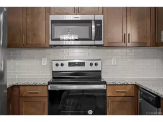 Photo #6: 7932967 Listing