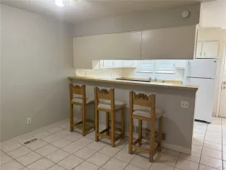 Photo #3: 7937083 Listing