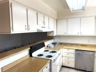 Photo #5: 7937083 Listing