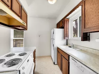 Photo #4: 7941503 Listing 