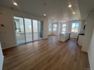 Photo #4: 7951089 Listing