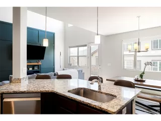 Photo #4: 7958684 Listing