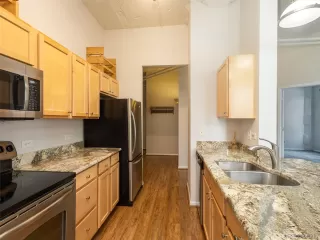 Photo #5: 7963299 Listing 