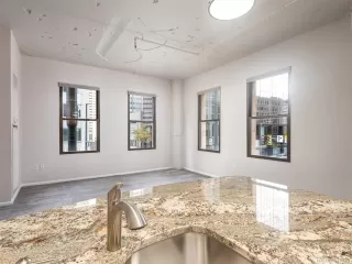 Photo #6: 7963299 Listing 