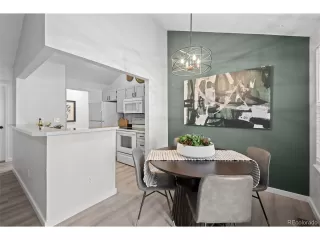 Photo #5: 7965667 Listing