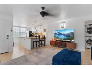 Photo #4: 7968178 Listing 