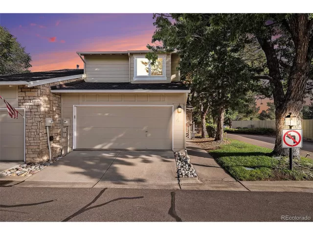 MLS: 7971403 Condo For Sale