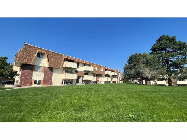 MLS: 7971808 Condo For Sale