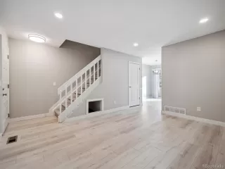 Photo #4: 7972103 Listing