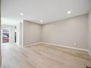 Photo #5: 7972103 Listing