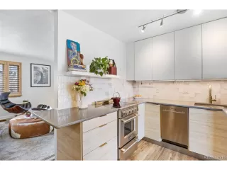 Photo #5: 7973287 Listing