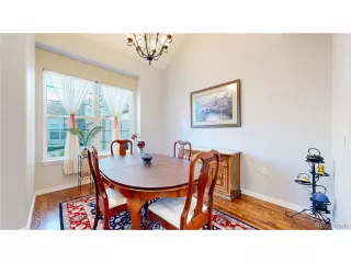 Photo #4: 7975936 Listing