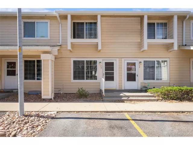 MLS: 7984577 Condo For Sale