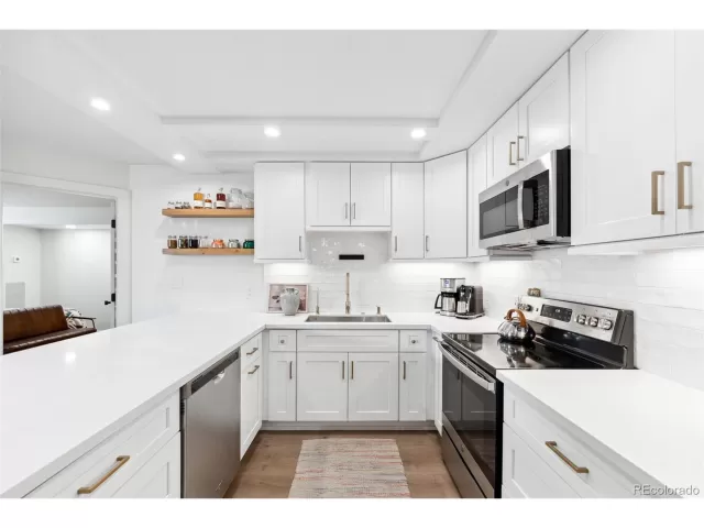 MLS: 7985663 Condo For Sale