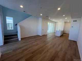 Photo #2: 7988166 Listing