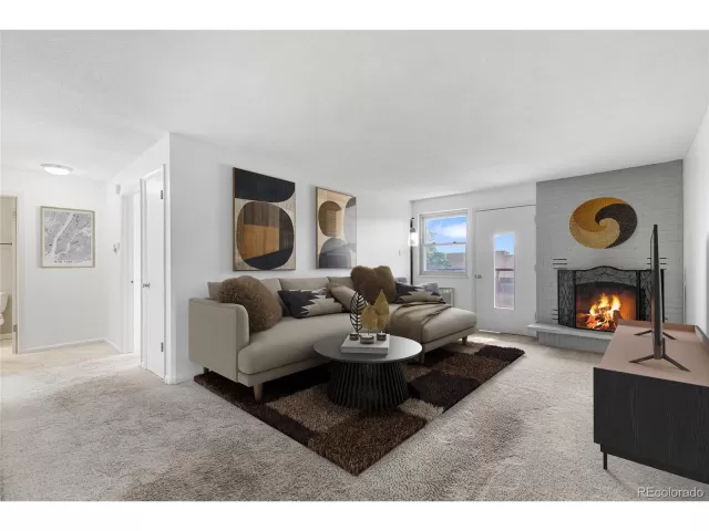 MLS: 7989702 Condo For Sale