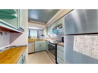 Photo #5: 7991679 Listing