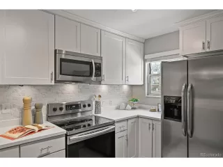 Photo #3: 7992092 Listing