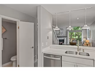 Photo #5: 7992092 Listing