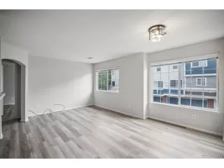 Photo #6: 7997854 Listing