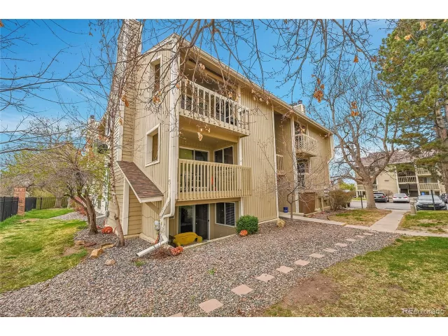 MLS: 7999969 Condo For Sale