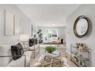 Photo #6: 7999980 Listing