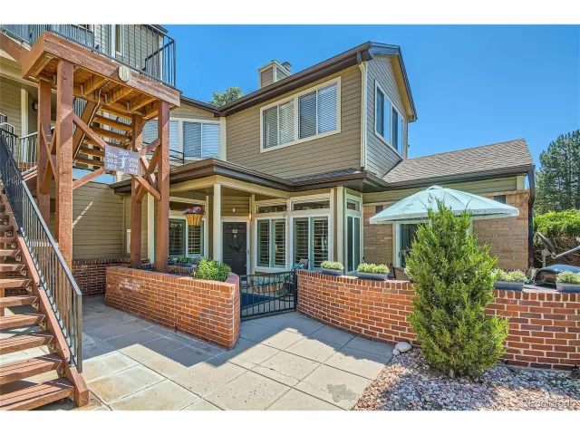 MLS: 8001143 Condo For Sale