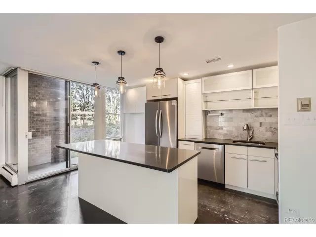 MLS: 8006108 Condo For Sale