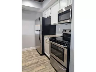 Photo #5: 8006863 Listing 