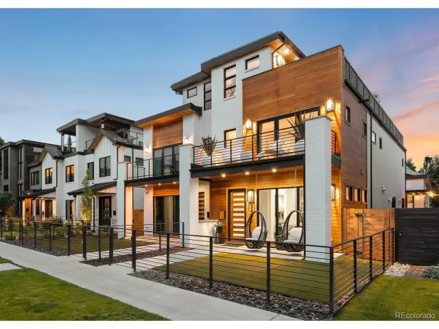 MLS: 8010993 Condo For Sale