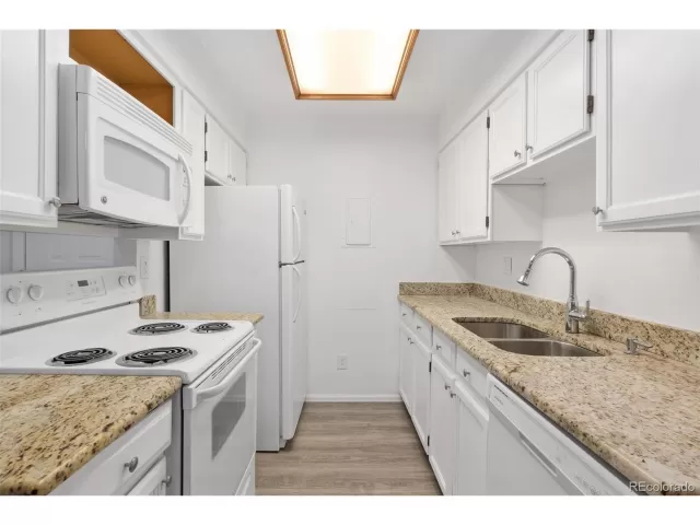 MLS: 8011781 Condo For Sale