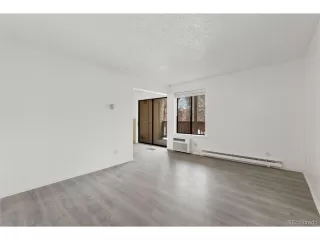Photo #5: 8011781 Listing