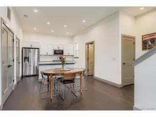 Photo #6: 8012945 Listing