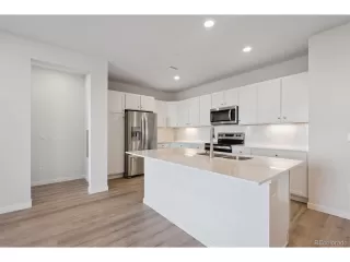 Photo #3: 8015628 Listing 