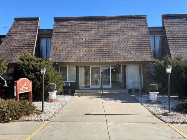 MLS: 8018099 Condo For Sale