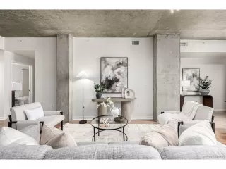 Photo #3: 8026643 Listing