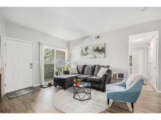 Photo #4: 8026884 Listing