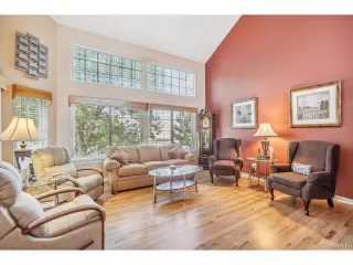 Photo #5: 8028449 Listing