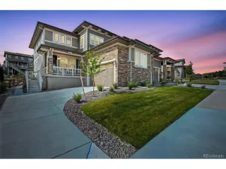 Browse active condo listings in CANDELAS