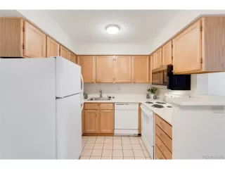 Photo #6: 8036582 Listing