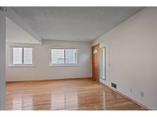 Photo #4: 8043023 Listing