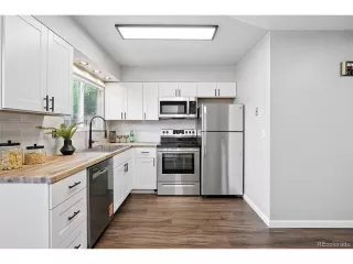 Photo #6: 8049172 Listing 