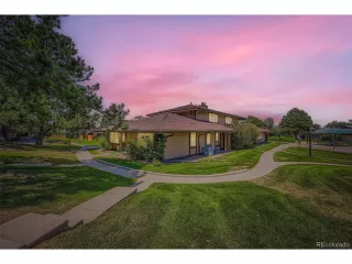 Photo #2: 8053540 Listing