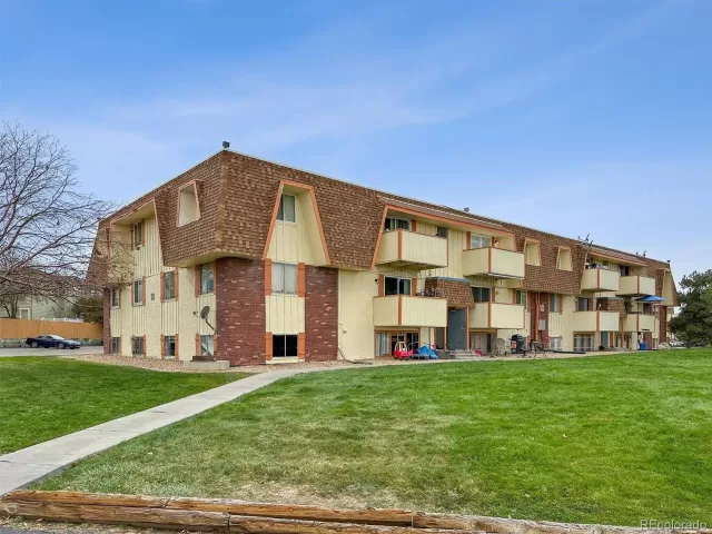 MLS: 8054310 Condo For Sale