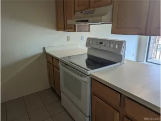 Photo #5: 8055037 Listing