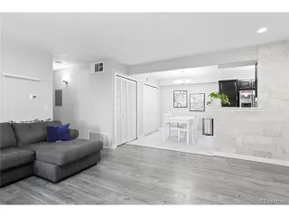 Photo #4: 8056588 Listing 