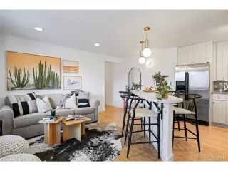 More Details about MLS # 8057285 : 1 N PEARL ST 202 DENVER CO 80203